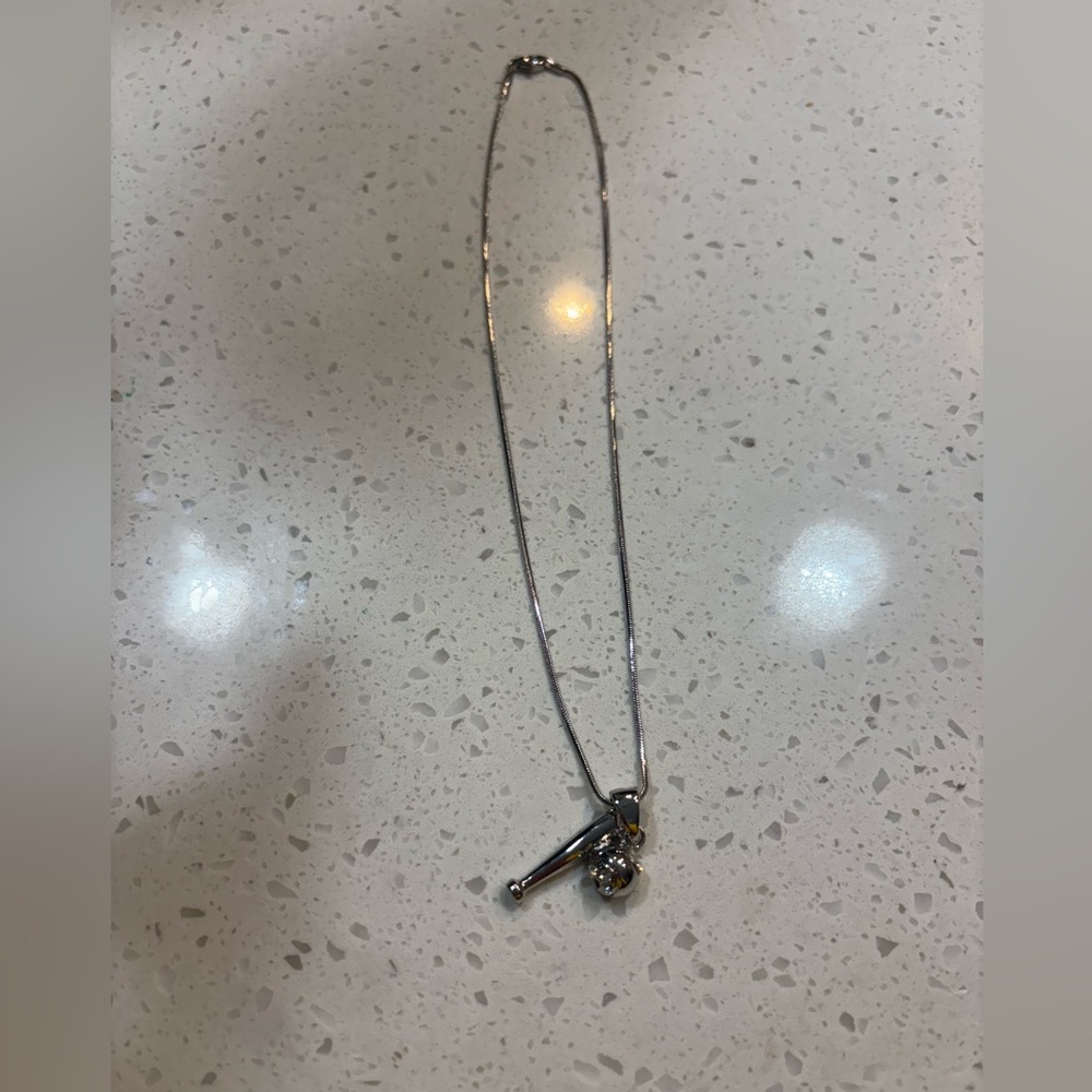 Chic Silver baseball necklace